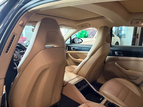 Used 2018 Porsche Panamera 4 AWD/4WD image 29