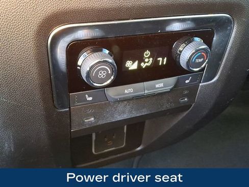 Used 2025 Chevrolet Suburban Premier image 14