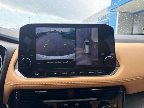 Used 2021 Nissan Rogue Platinum FWD image 25