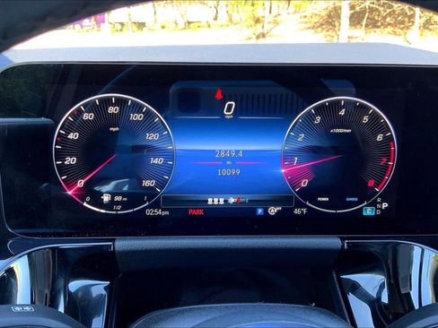 Used 2025 Mercedes-Benz GLA 250 4MATIC image 21
