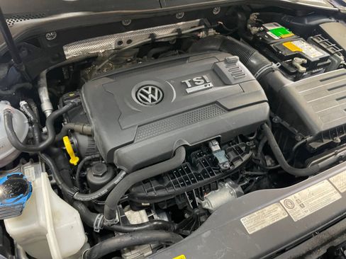 Used 2015 Volkswagen Golf R R image 25