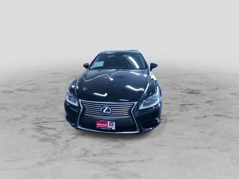Used 2013 Lexus LS 460 AWD w/ Comfort Pkg image 4