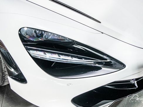 Used 2022 McLaren 720S Spider image 4