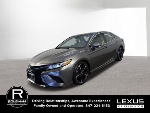 Used 2019 Toyota Camry XSE FWD image 2