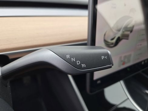 Used 2020 Tesla Model 3 Standard Range Plus RWD image 24