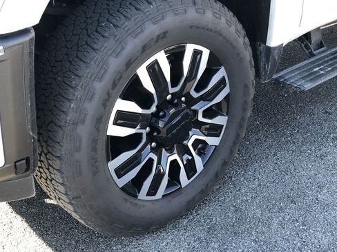 Used 2025 GMC Sierra 2500 Denali Ultimate image 2