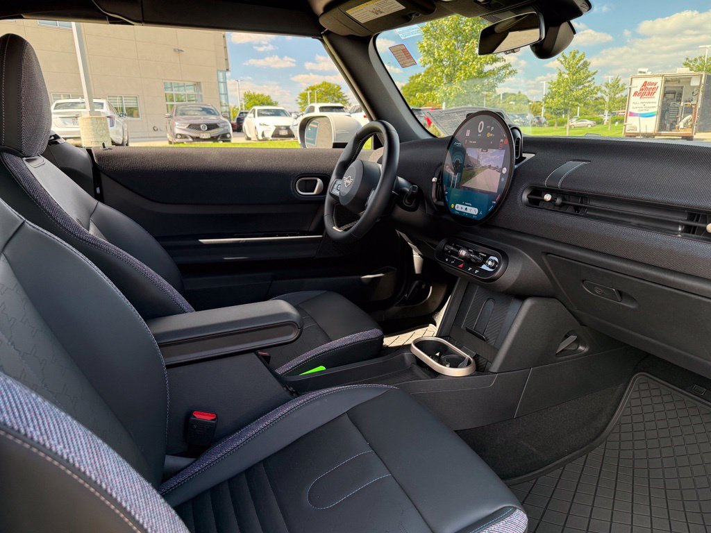 Used 2025 MINI Cooper S FWD image 12