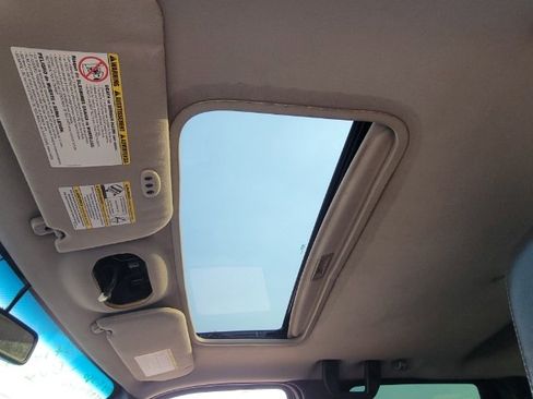 Used 2010 Ford F350 Lariat image 17