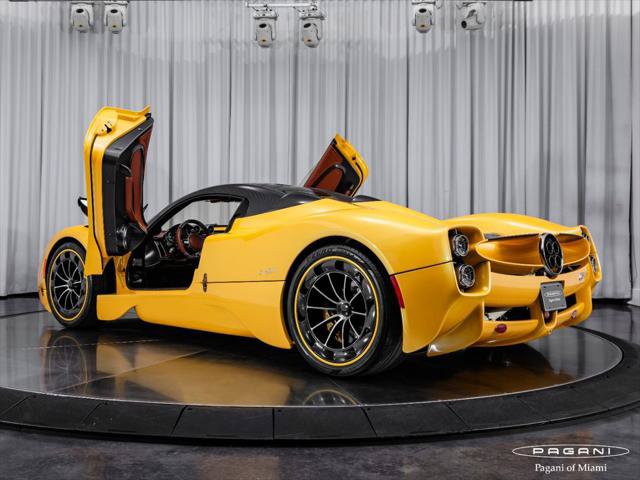 Used 2024 Pagani Utopia RWD image 24