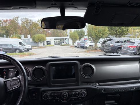 Used 2021 Jeep Wrangler Willys image 22