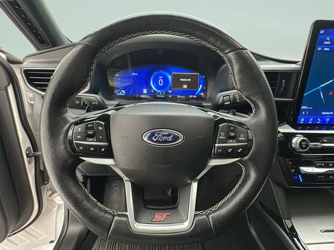 Used 2022 Ford Explorer ST w/ Equipment Group 401A AWD/4WD image 16