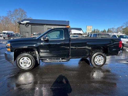Used 2018 Chevrolet Silverado 2500 LT image 2