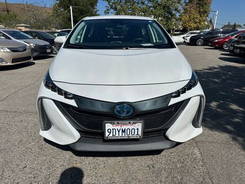 Used 2022 Toyota Prius Prime XLE FWD image 6