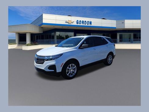 Used 2023 Chevrolet Equinox LS w/ LS Convenience Package FWD image 1
