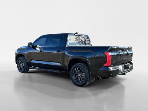 Used 2022 Toyota Tundra Platinum image 3