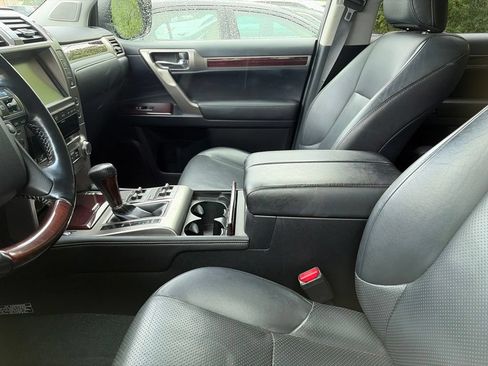 Used 2017 Lexus GX 460 Luxury AWD/4WD image 4