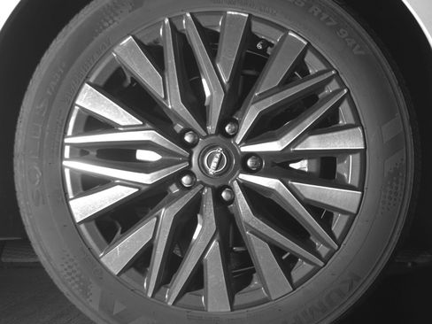 Used 2025 Nissan Altima 2.5 SV image 13