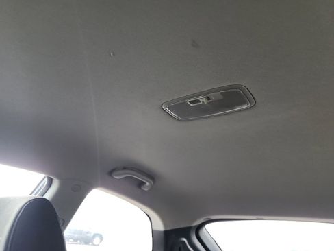 Used 2010 Hyundai Accent GS image 25