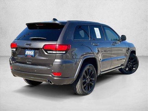 Used 2020 Jeep Grand Cherokee Altitude image 2