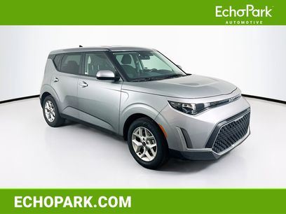 Used 2025 Kia Soul LX w/ LX Technology Package