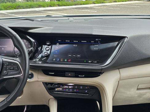 Used 2023 Buick Envision Preferred image 22