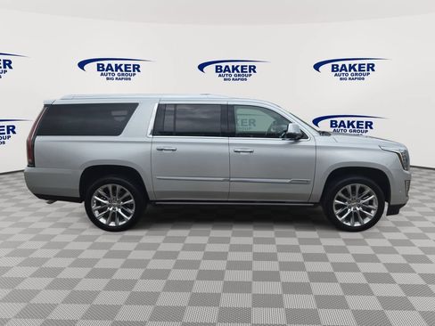 Used 2018 Cadillac Escalade ESV Premium Luxury AWD/4WD image 2
