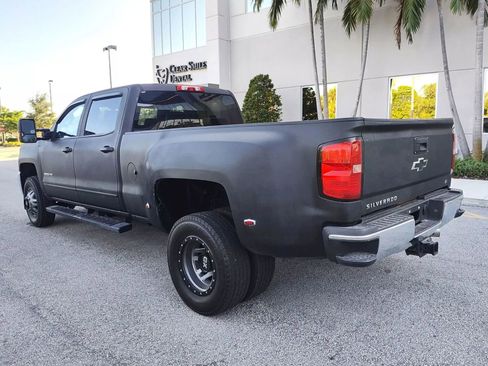 Used 2018 Chevrolet Silverado 3500 LT w/ LT Convenience Package image 9