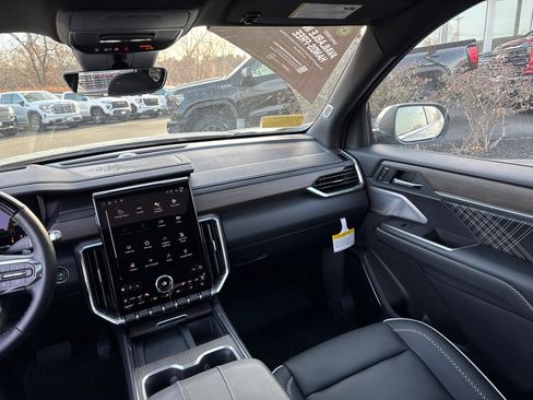 New 2025 GMC Acadia Denali w/ Super Cruise Package image 35