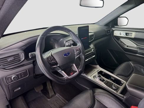 Used 2020 Ford Explorer ST w/ Premium Technology Package image 9