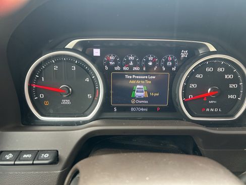 Used 2022 Chevrolet Silverado 2500 LTZ w/ LTZ Convenience Package image 26