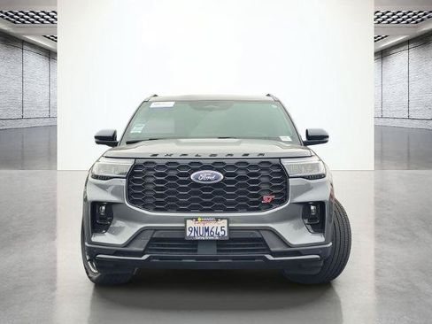 Certified 2025 Ford Explorer ST AWD/4WD image 4