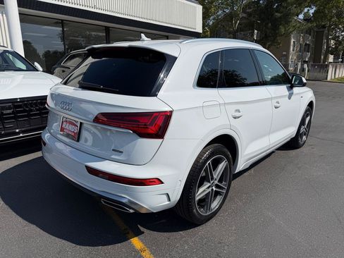 Used 2022 Audi Q5 e Prestige AWD/4WD image 11