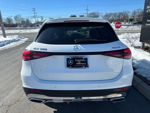 Used 2026 Mercedes-Benz GLC 300 4MATIC image 4