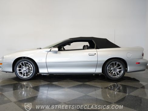 Used 2002 Chevrolet Camaro Z28 w/ SS Performance/Appearance Pkg image 10