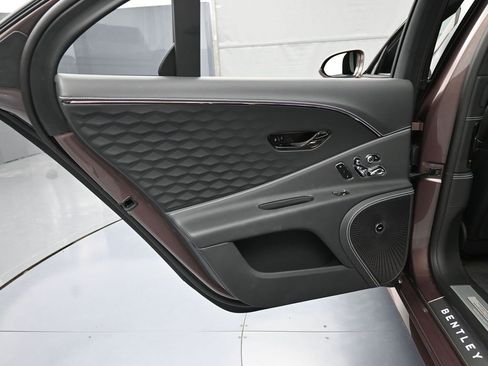 Certified 2025 Bentley Flying Spur Speed image 28