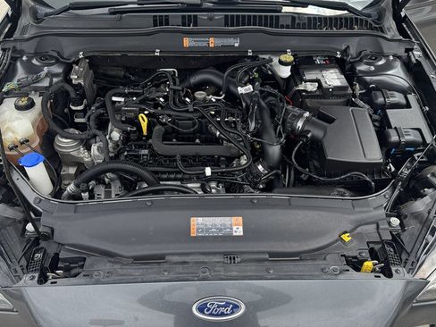 Used 2020 Ford Fusion SE FWD image 10