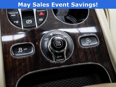 Used 2021 Bentley Bentayga AWD/4WD image 23