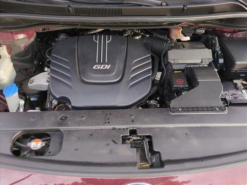 Used 2018 Kia Sedona SX image 24