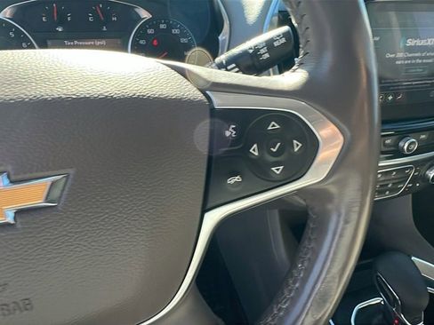 Used 2021 Chevrolet Traverse LT image 27