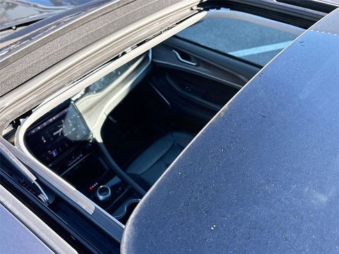 Used 2023 Jeep Grand Cherokee 4WD 4xe image 25