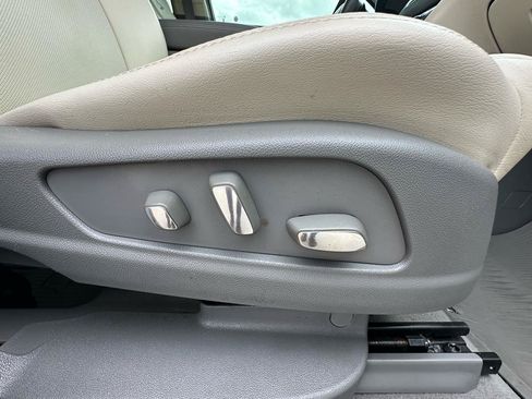 Used 2017 Cadillac XT5 Premium Luxury FWD image 29