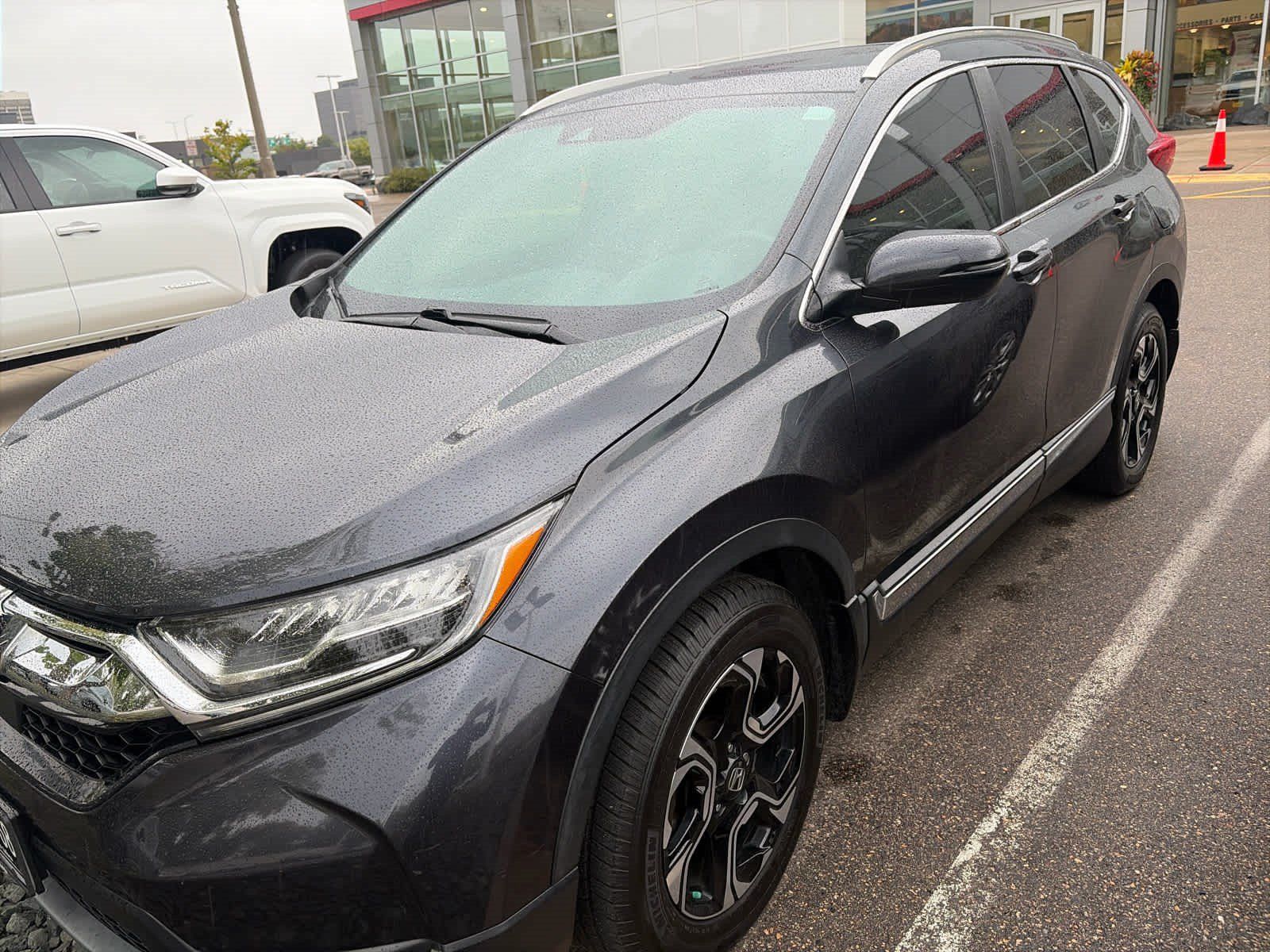 Used 2019 Honda CR-V Touring image 3