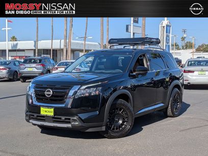 New 2025 Nissan Pathfinder Platinum w/ Cargo Package