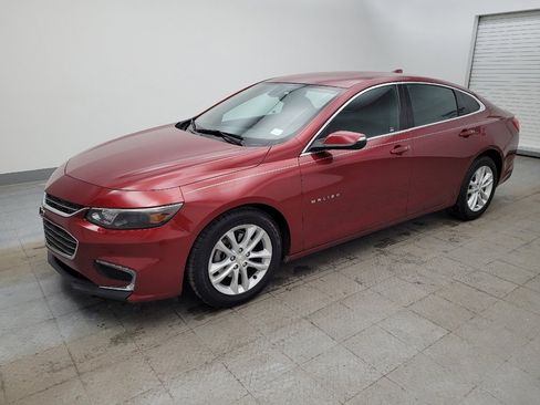 Used 2018 Chevrolet Malibu LT image 2