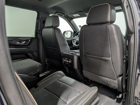 Used 2022 GMC Yukon XL SLT w/ SLT Luxury Package image 21