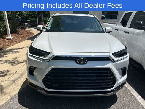 New 2026 Toyota Grand Highlander AWD image 2