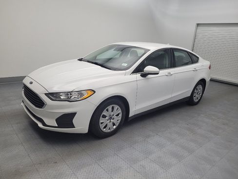 Used 2020 Ford Fusion S FWD image 2