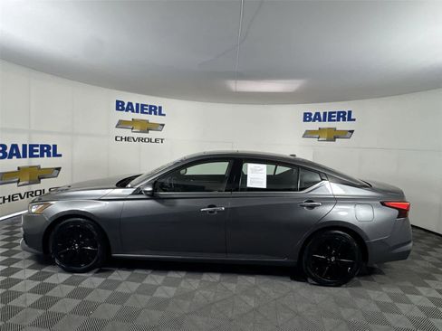 Used 2019 Nissan Altima 2.5 SL FWD image 2