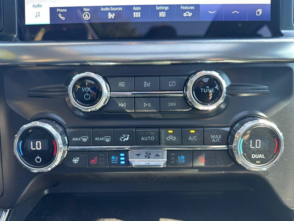 Used 2021 Ford F150 Lariat w/ Equipment Group 502A High AWD/4WD image 16