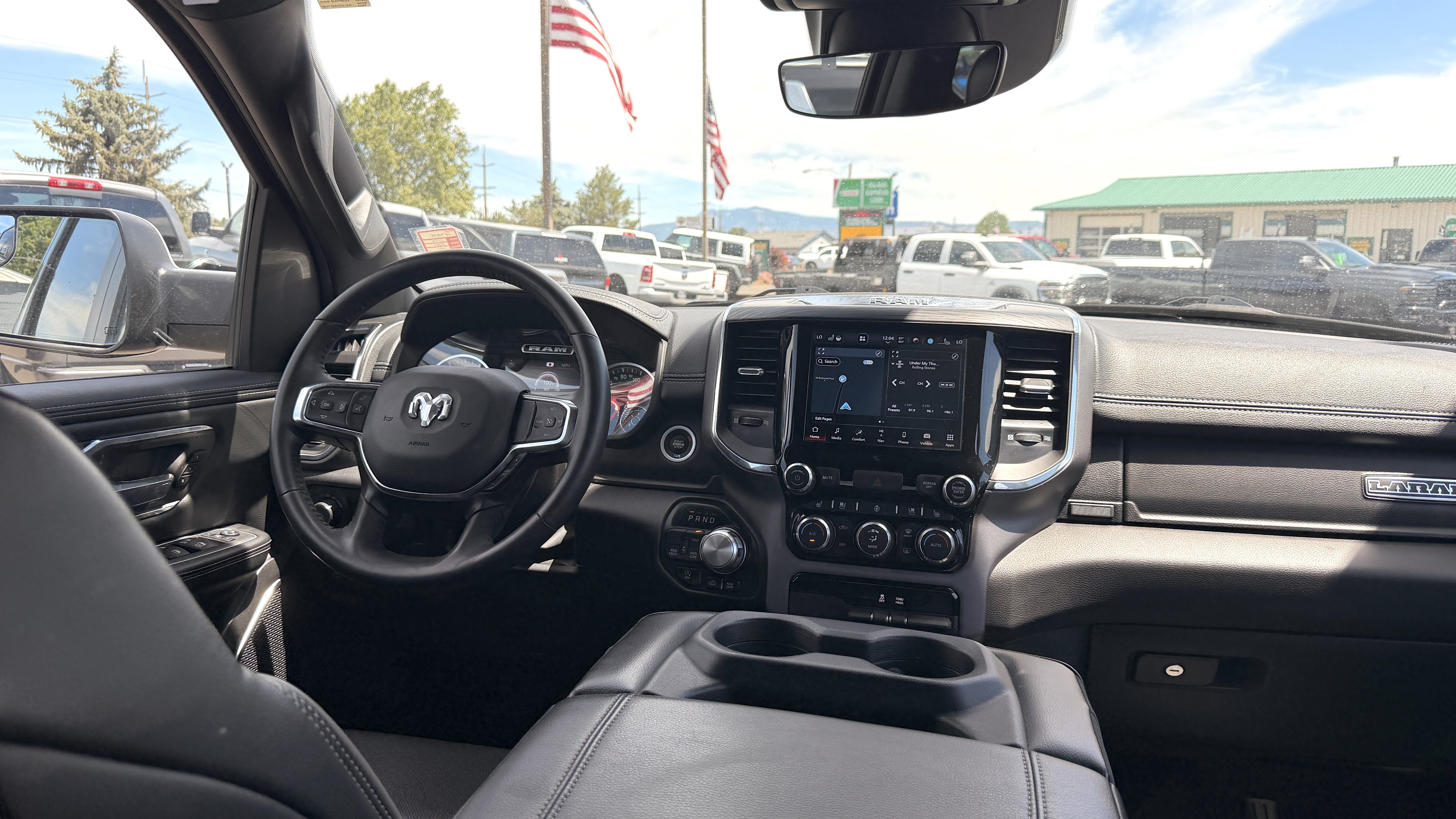 Used 2024 RAM 1500 Laramie w/ Off Road Group AWD/4WD image 14